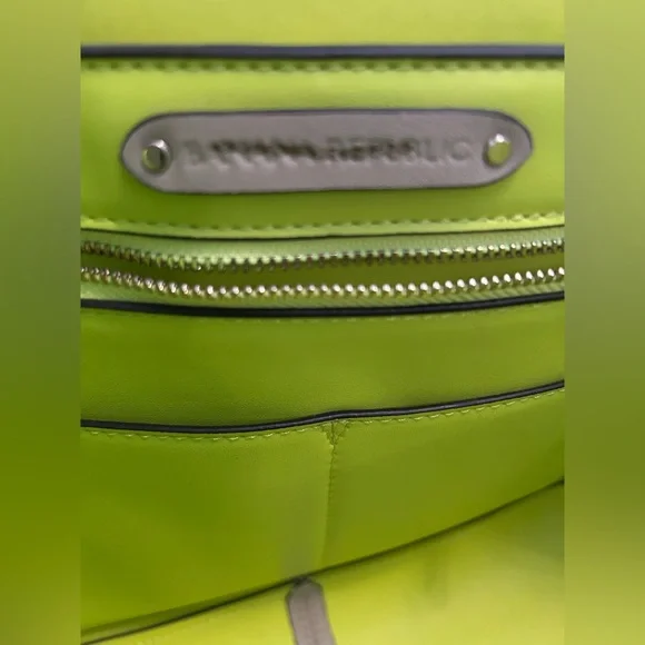 Banana Republic Leather Large East-West Tote in taupe with a lime interior - Picture 7 of 11